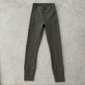 Lululemon in movement leggings